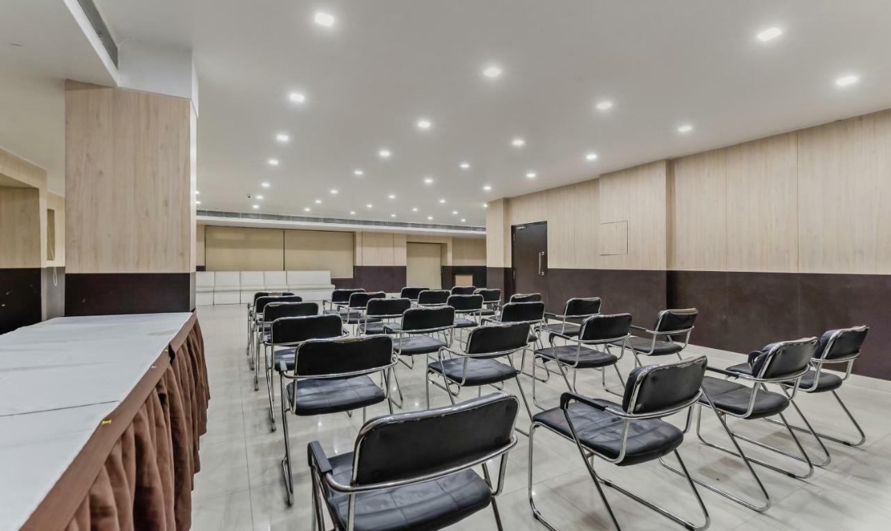 Oyo 3811 Geetanjali Regency Otel Kalküta Dış mekan fotoğraf